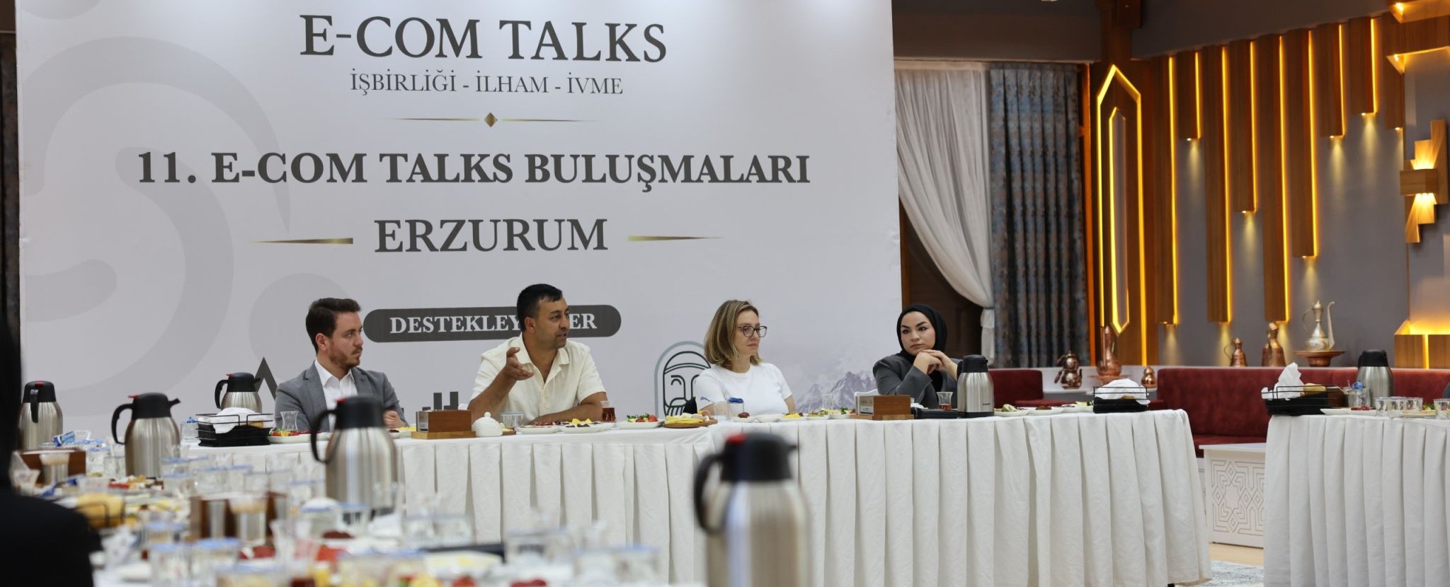 Ailways ekibi E-Com Talks'un Erzurum Palandöken buluşmasında